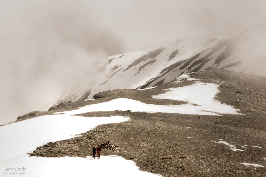 a walk between mountains and clouds