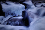 flowing water and the frozen ice / l'aigua que flueix i gel congelat