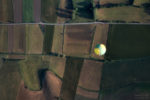 flying in a balloon over a balloon flying / volant en globus sobre un globus volant
